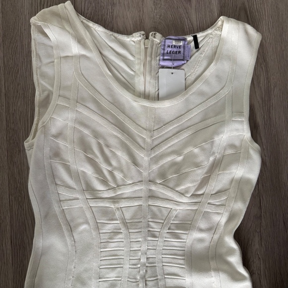 Herve Leger Bandage Dress size M (Alabaster White) - Picture 2 of 7